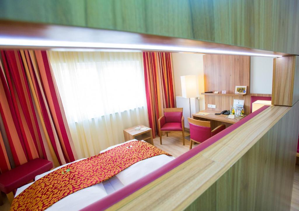 Pfalzhotel Asselheim Room photo